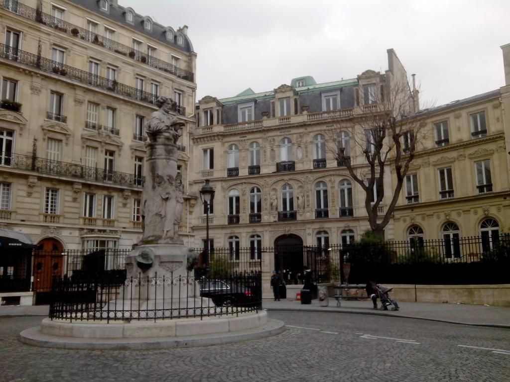 Hotel Celeste Batignolles Montmartre Parijs Buitenkant foto